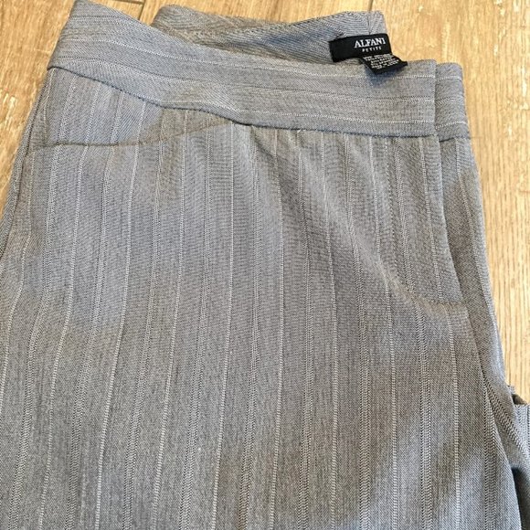 Gray Pinstripe Pants 10 P Short - Picture 2 of 5